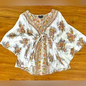 Super cute boho bar sleeve floral top Sz L